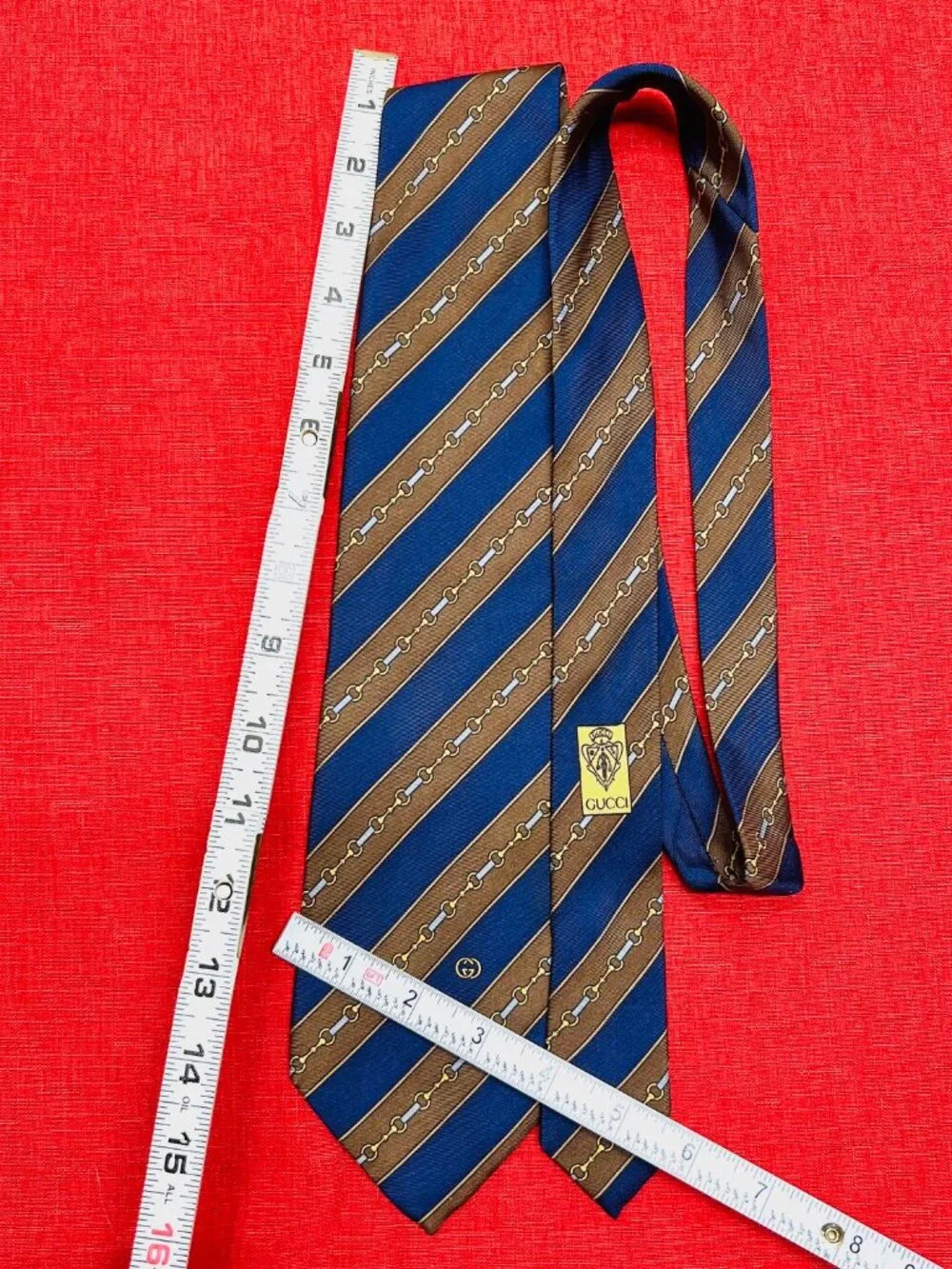 Classic Smooth Gucci Neck-Tie 100% silk blue brown gold striped, Italy Made ( 42